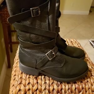 Steven Madden black boots size 7